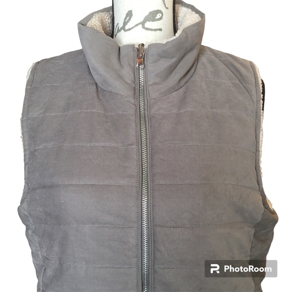 Entro Reversible Shearling Puffer Vest Mocha Gray Size Large EUC - Picture 3 of 12